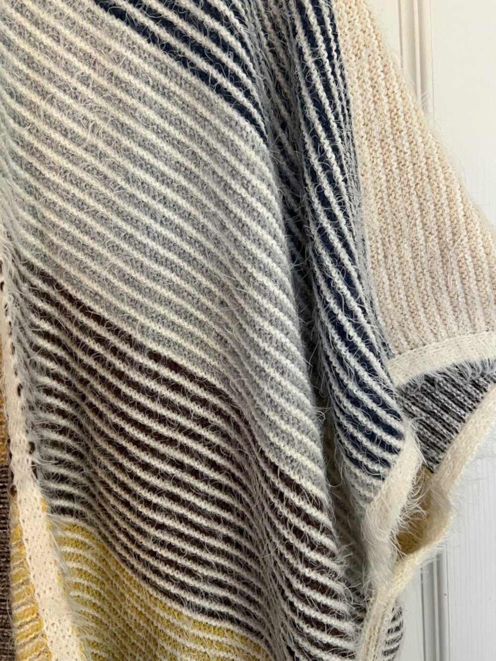 Coco + Carmen Knit Kimono Poncho Sweater Cardigan Soft Cream Boho Neutral OS - Picture 4 of 6